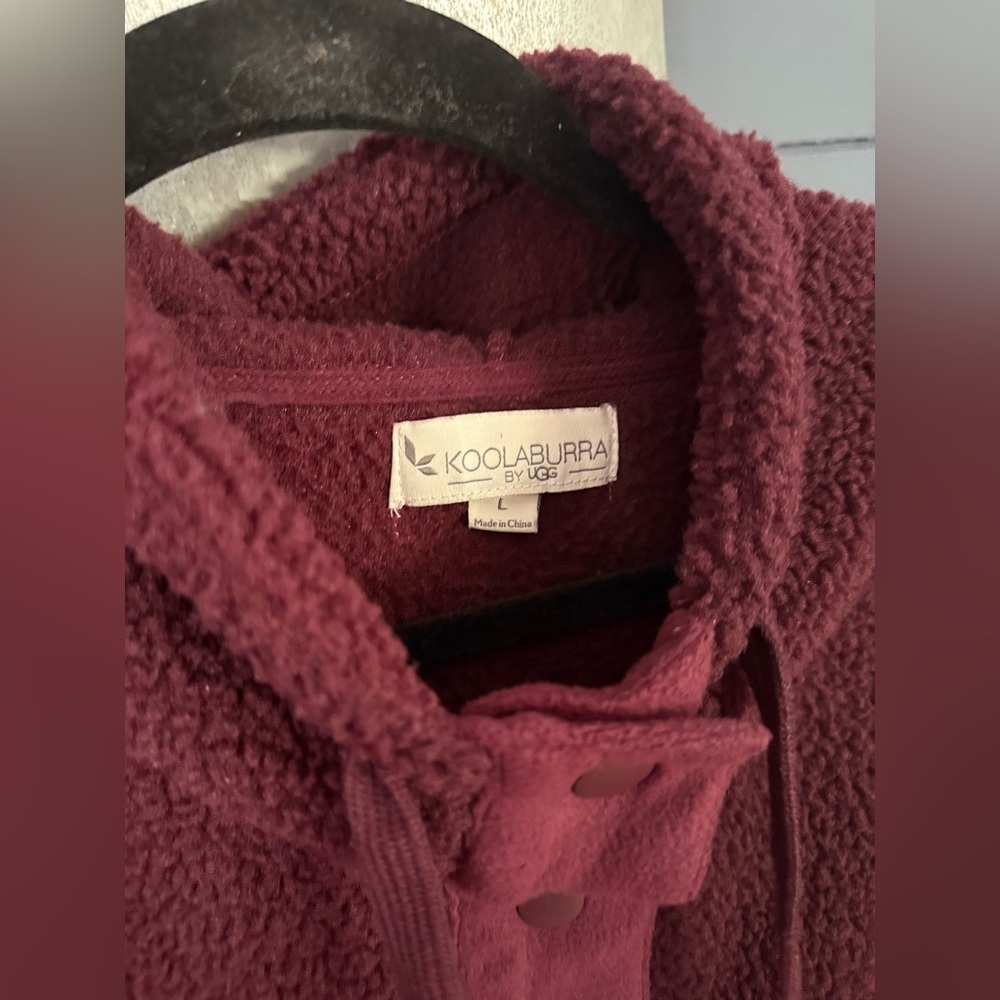 Koolaburra by UGG Women's large Brushed Back Sherpa Pullover Hoodie burgendy - Picture 2 of 3